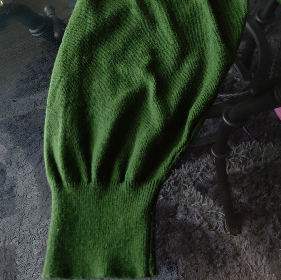 Zara Hunter Green Women's Cropped Sweater - Picture 4 of 6